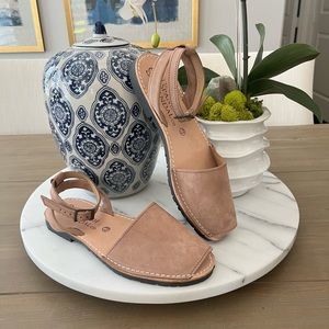 NWOT The Spanish Sandal Co